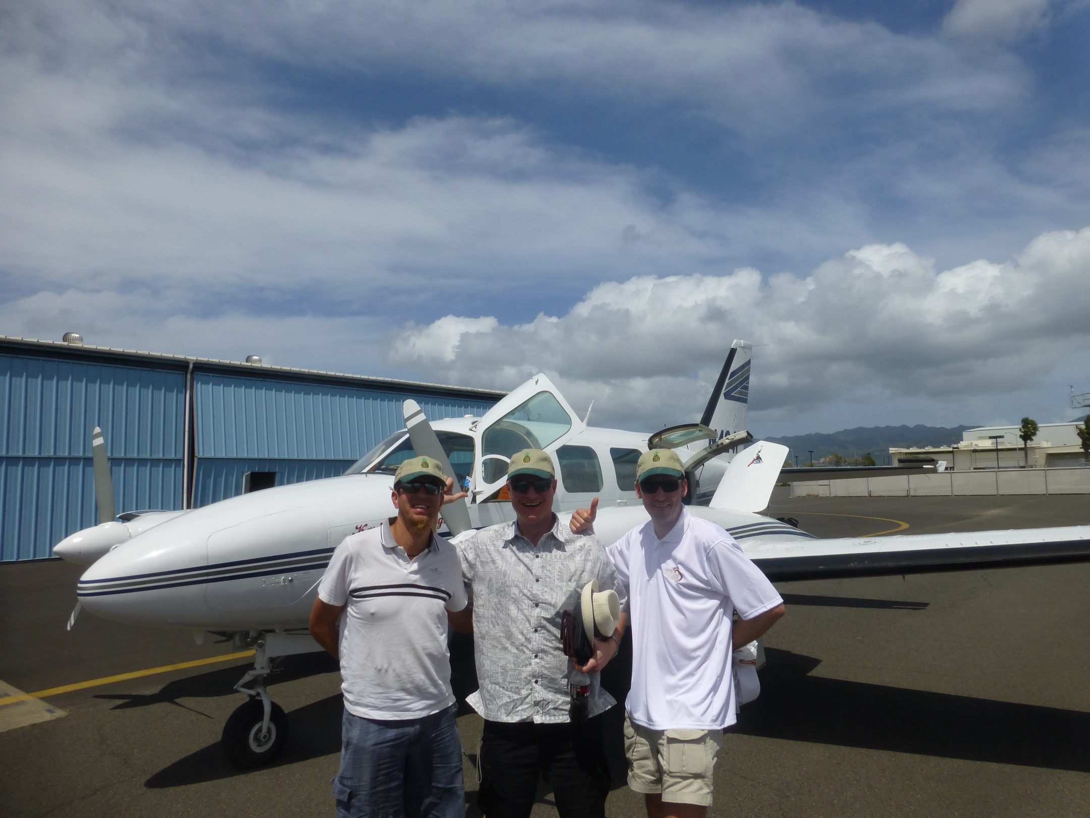 Maui => Oahu in private plane