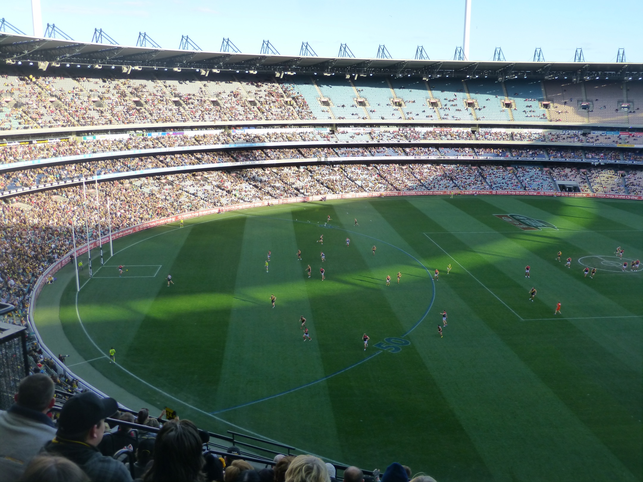 AFL Game (footy) @MCG in Melbourne